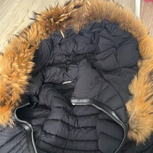 I’m selling a nice mackage, includes wonderful fur, also keeps you warm